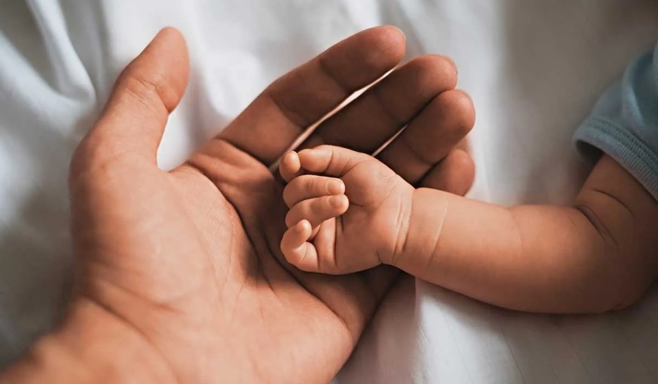 Un padre primerizo necesita poder ser papá